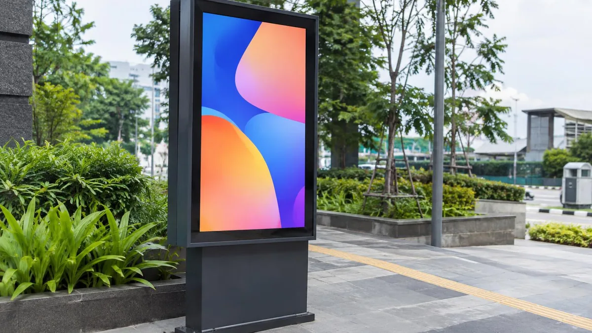 Jenis Digital Signage: Standing, Wall Mount, Videowall, dan Outdoor